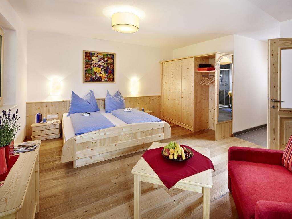 Appartement Waldhaeusl Neukirchen am Grossvenediger Room photo