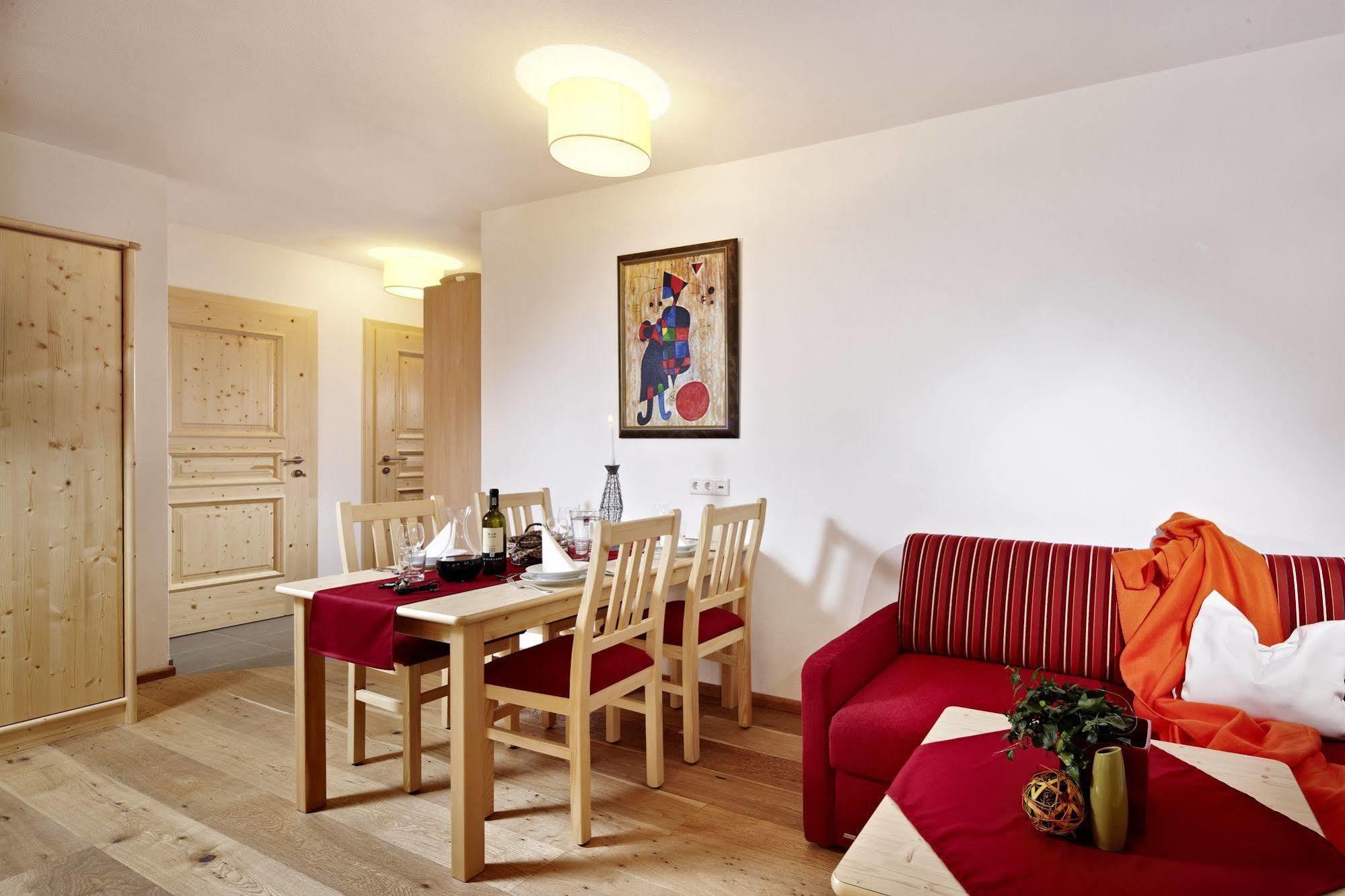 Appartement Waldhaeusl Neukirchen am Grossvenediger Exterior photo